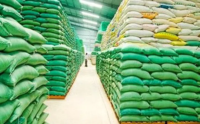 Xuất hơn 130.000 tấn gạo cho 24 tỉnh, thành phố hỗ trợ người dân gặp khó khăn do dịch COVID-19