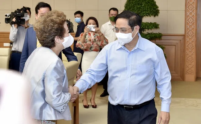 Thủ tướng: Chuyển trạng thái an toàn để phát triển kinh tế, đưa chính quyền gần dân, gần doanh nghiệp hơn