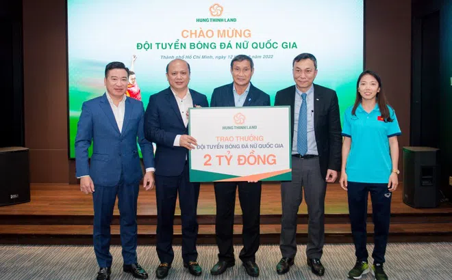 Hưng Thịnh Land trao thưởng 2 tỷ đồng cho đội tuyển bóng đá nữ quốc gia