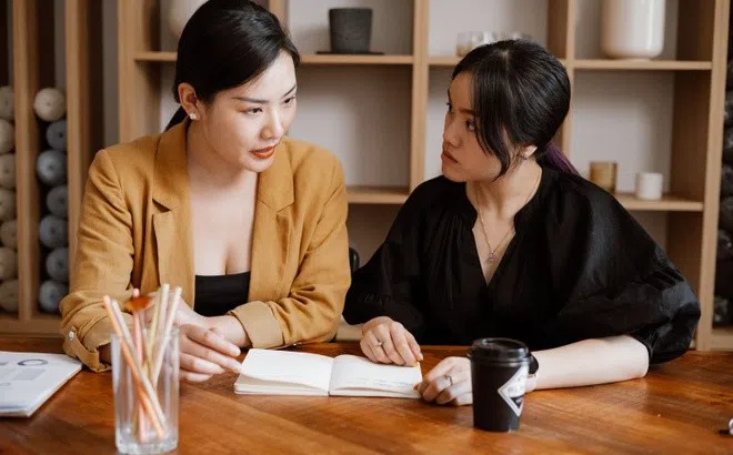 Mối quan hệ với sếp tốt đến đâu cũng không nói 3 điều này