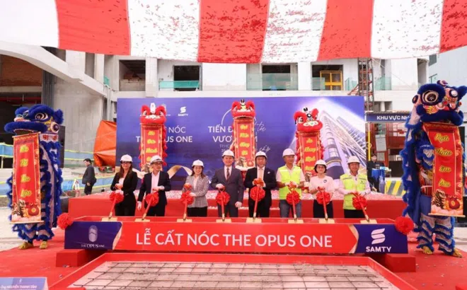 Vinhomes và SAMTY tổ chức lễ cất cất nóc 4 tòa tháp The Opus One, dự kiến bàn giao từ quý 1-2026