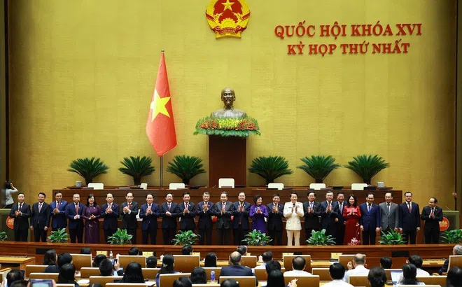 Quốc hội phê chuẩn bổ nhiệm 6 Phó Thủ tướng, các Bộ trưởng và thành viên Chính phủ