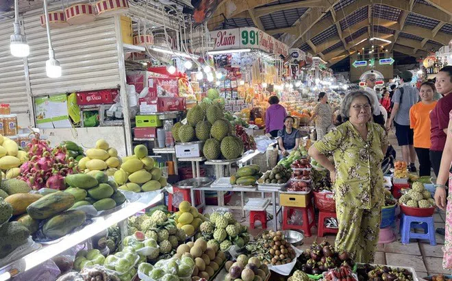 Thủ tướng: Xử lý nghiêm hành vi lợi dụng ảnh hưởng của cơn bão số 3 để đầu cơ, găm hàng, tăng giá
