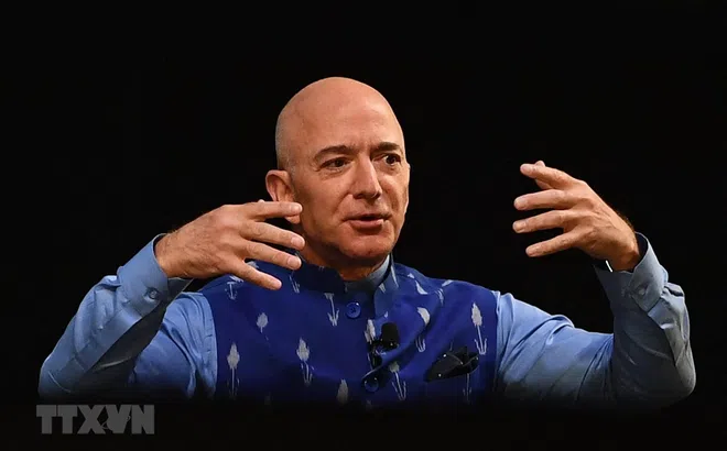 Tỷ phú Jeff Bezos chính thức tuyên bố từ chức CEO Amazon từ 5/7