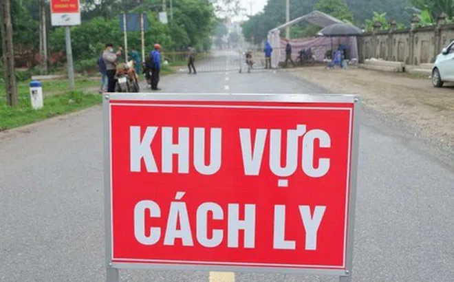 Chủ tịch huyện "vi hành", đình chỉ ngay Chủ tịch xã lơ là chống dịch