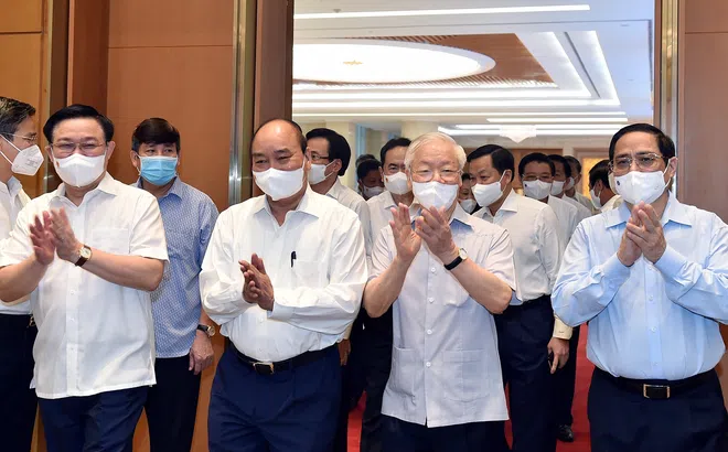 Chính phủ khóa XV họp phiên toàn thể đầu tiên