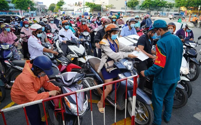 31 đối tượng được cấp giấy đi đường tại TP HCM từ 0 giờ ngày 23-8