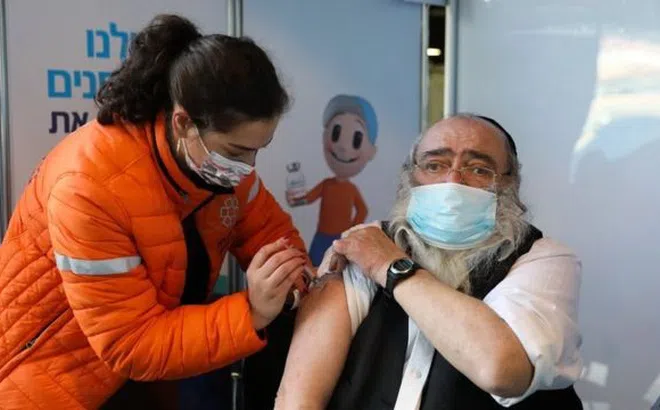 Đại dịch COVID-19 và nghịch lý thừa-thiếu vaccine trên toàn cầu