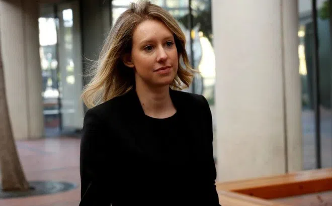Vụ lừa đảo chấn động thung lũng Silicon:  Nữ tỷ phú Elizabeth Holmes - phiên bản nữ của Steve Jobs- chuẩn bị ngồi tù