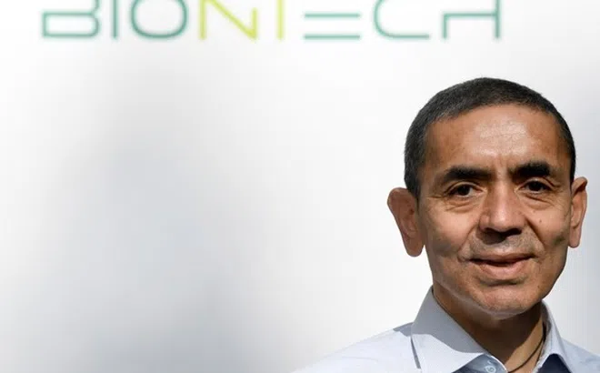 CEO BioNTech: Thế giới phải sống chung với COVID-19 trong 10 năm tới