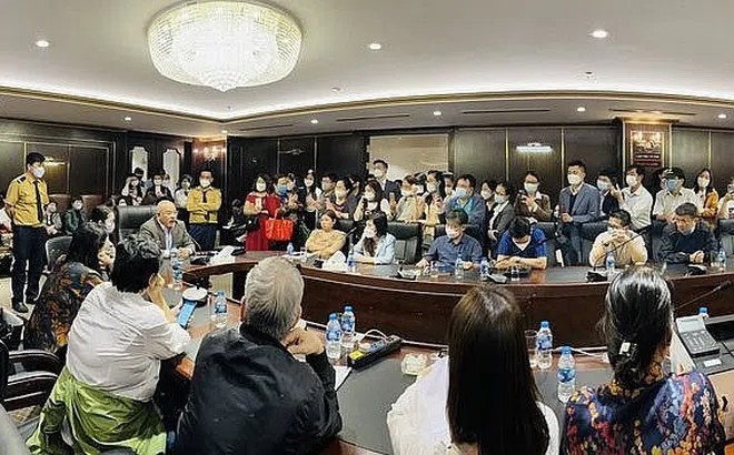 Vụ lô trái phiếu hơn 10.000 tỷ đồng bị hủy: Trái chủ "dài cổ" chờ Tân Hoàng Minh trả tiền