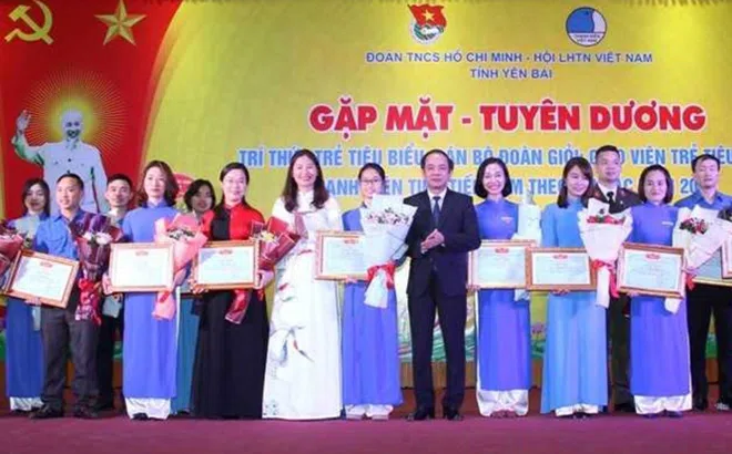 Xây dựng đội ngũ trí thức trong thời kỳ đẩy mạnh công nghiệp hóa, hiện đại hóa đất nước