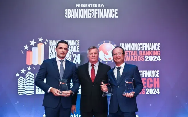 Tổ chức quốc tế đánh giá cao chiến lược bán lẻ cộng hưởng số hóa HDBank