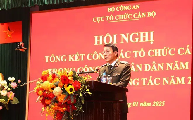 Khẩn trương sắp xếp, tinh gọn tổ chức bộ máy Công an các cấp, sớm có kế hoạch triển khai theo hướng giảm cấp trung gian ở địa phương