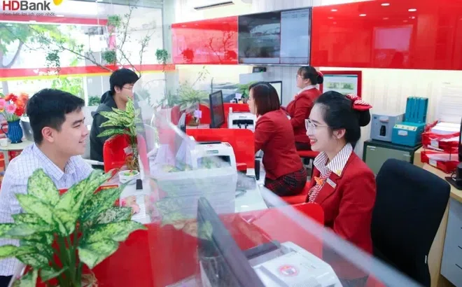 HDBank giữ vị trí thứ 3 Top ngân hàng niêm yết uy tín và hiệu quả nhất Việt Nam