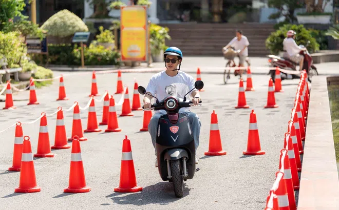 Giá hời, miễn phí sạc cả năm: Xe máy điện VinFast Evo Neo được săn đón rầm rộ