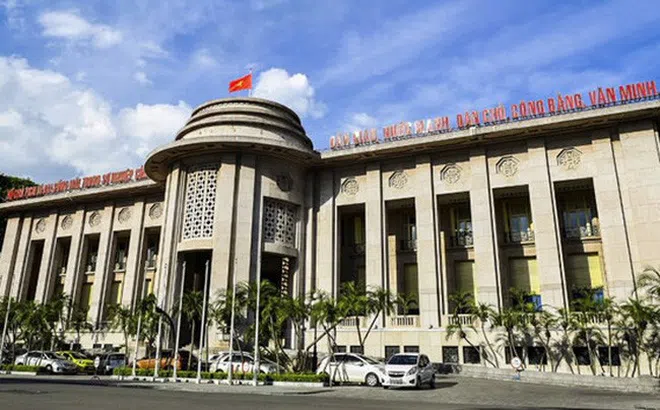 Ngân hàng Nhà nước bắt đầu bơm tiền qua kênh mua ngoại tệ