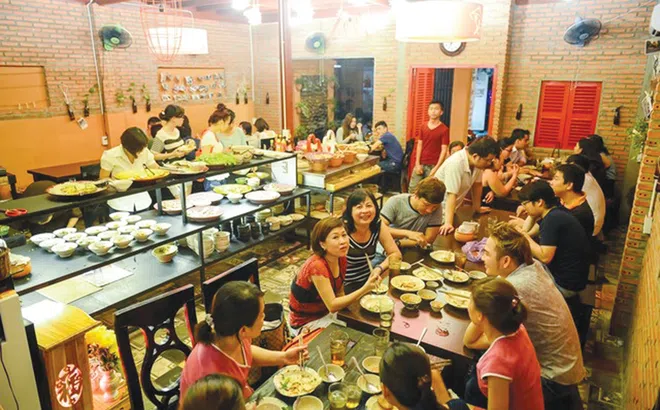 Các hàng quán kinh doanh nhỏ lẻ sẽ hết cơ hội trốn thuế với dự thảo mới của Bộ Tài chính?