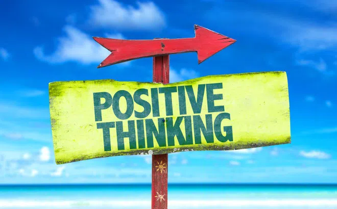 Tại sao "suy nghĩ tích cực" (positive thinking) nhiều khi có hại?