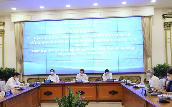 Tăng trưởng kinh tế của TPHCM sẽ phụ thuộc nhiều vào thời điểm người dân được tiêm vaccine