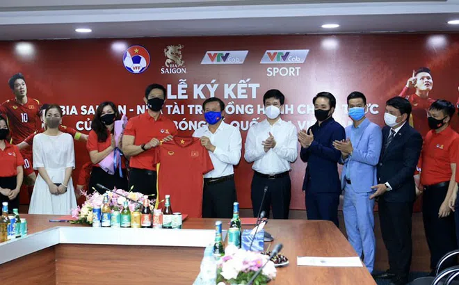 Bia Sài Gòn trở thành nhà tài trợ độc quyền trong ngành bia cho các đội tuyển quốc gia