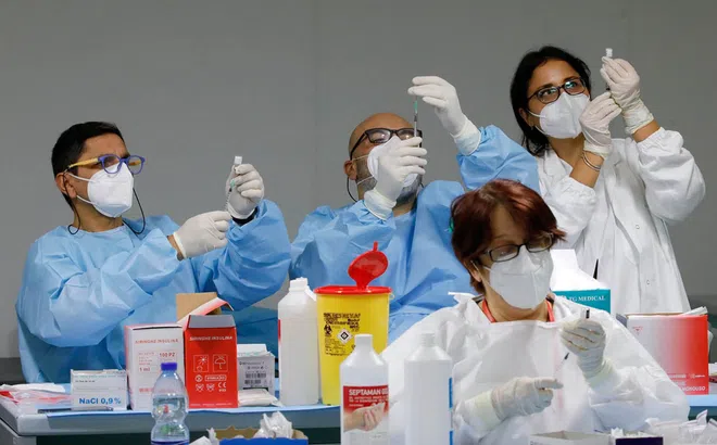 Chuyên gia: Vaccine BioNTech tạo ra lượng kháng thể gấp 10 lần so với Sinovac của Trung Quốc 