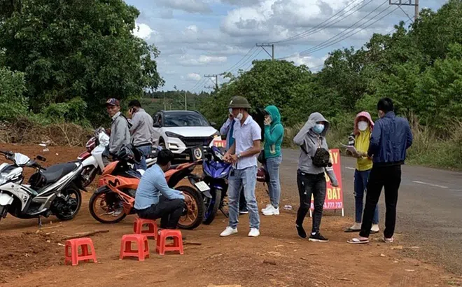 Làm thế nào để tránh bước chân vào “bẫy” sốt đất ảo?