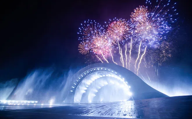 Show diễn chưa từng có trong tiền lệ ra mắt tại Phú Quốc, sân khấu 5.000 chỗ kín khách