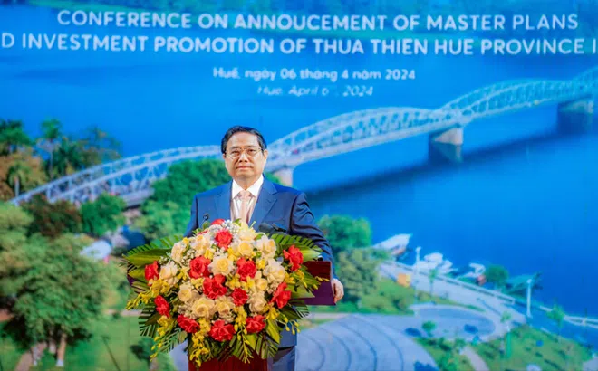 Phát triển Thừa Thiên Huế theo định hướng "bản sắc, thông minh, thích ứng, xanh, sạch, đẹp, an toàn, bền vững"