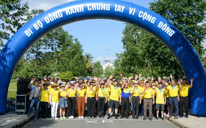 Đảng ủy Trường ĐH Tài chính – Marketing tổ chức “Đi bộ đồng hành – Chung tay vì cộng đồng năm 2024”