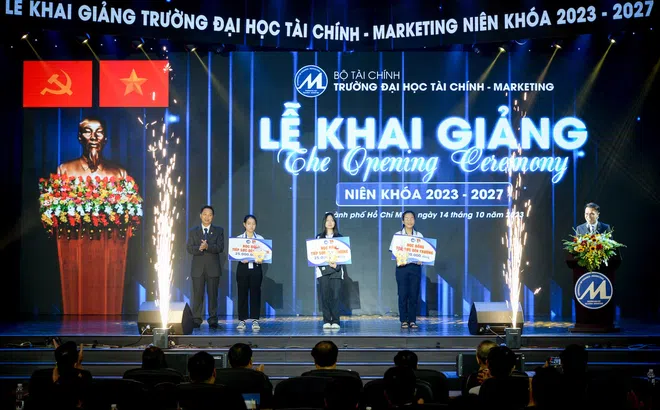 Sinh viên yên tâm học tập tại Trường Đại học Tài chính – Marketing