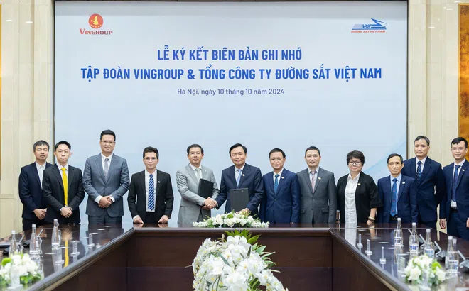 Tập đoàn Vingroup ký kết hợp tác thúc đẩy chuyển đổi xanh với Tổng Công ty Đường sắt Việt Nam