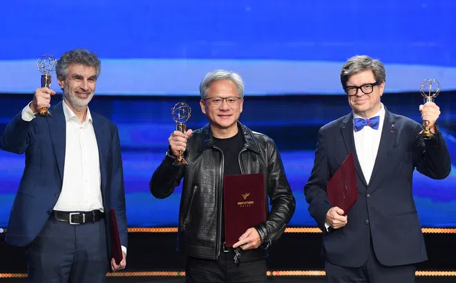 5 Chủ nhân Giải thưởng VinFuture được vinh danh tại Giải thưởng Nữ hoàng Elizabeth 2025