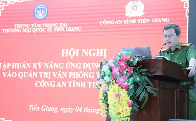 Tập huấn ứng dụng trí tuệ nhân tạo trong quản trị văn phòng: Bước tiến vững chắc trong chuyển đổi số ngành Công an Tiền Giang