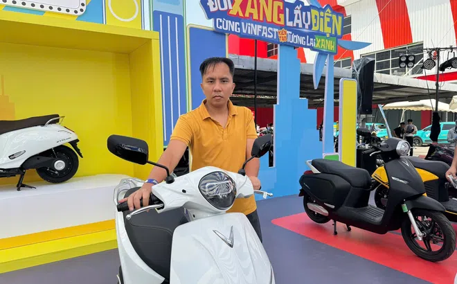 “Đổi xăng lấy điện” phủ sóng Hà Nội - TP.HCM - Hưng Yên: Người dân nô nức đổi xe xanh, hưởng ưu đãi nặng tay