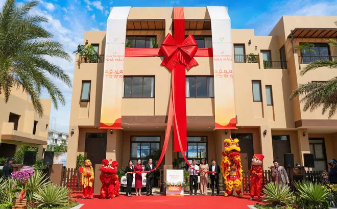 Khai trương nhà mẫu Sông Town - thị trấn nổi bên biển Bãi Dài đẹp như tranh vẽ