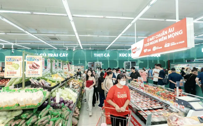 WinMart tăng nguồn cung thực phẩm, hàng thiết yếu cho địa phương ảnh hưởng bão số 10