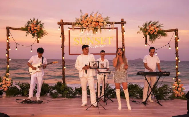 Chuỗi đêm nhạc trên biển lần đầu tiên xuất hiện tại bãi dài với Cara Sunset Show