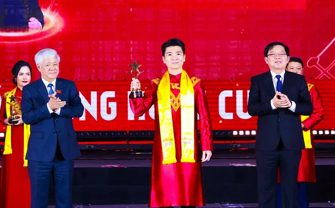 Doanh nhân Đỗ Quang Vinh được vinh danh trong TOP 10 Giải thưởng Sao Đỏ 2025