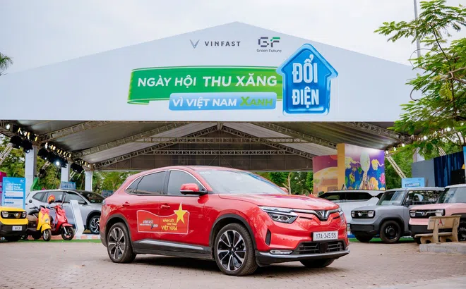 Chủ xe chia sẻ cảm giác phấn khích sau tay lái VinFast VF 8
