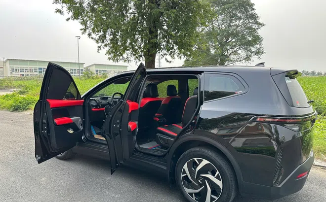 Chủ xe dịch vụ nói thẳng về Limo Green: “Hiệu quả vận hành nhìn thấy ngay, chạy 2 năm là hòa vốn”