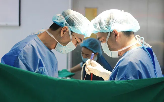 Vinmec Phú Quốc: Xử lý khối u buồng trứng 10cm bằng nội soi