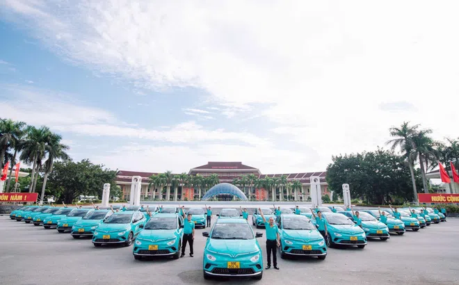 Hãng taxi điện của tỷ phú Phạm Nhật Vượng đổi CEO