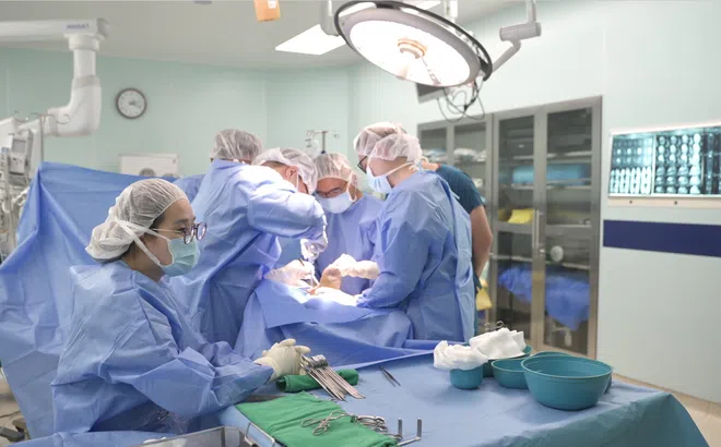 Vinmec “hồi sinh” đôi chân cho chàng trai 23 tuổi nhờ xương sên in 3D độc bản