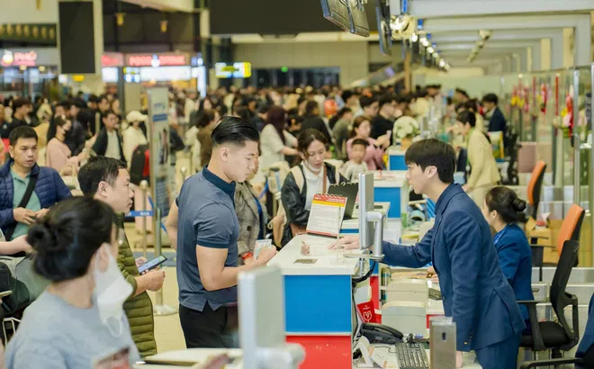 Vì sao OTP hàng không Việt Nam giảm mạnh trong tháng 7?