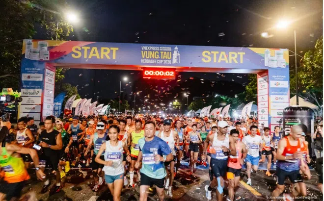 VnExpress Vung Tau International Half Marathon 2026 thu hút 8.000 vận động viên