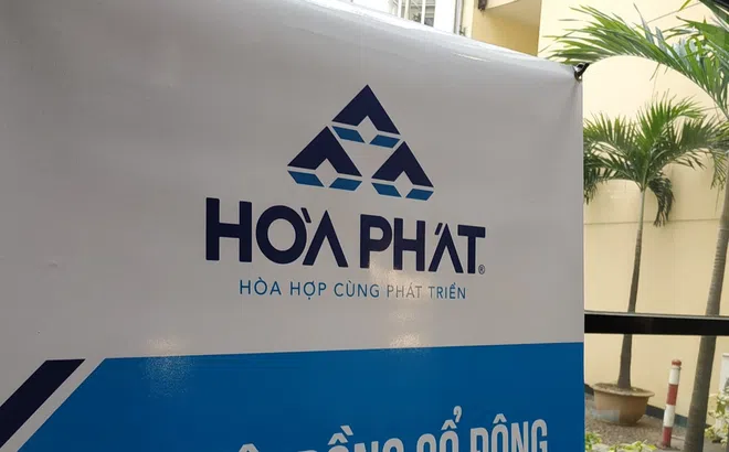 Thành viên HĐQT Hoà Phát dự thu hàng trăm tỷ đồng từ việc chuyển nhượng cổ phiếu cho con gái