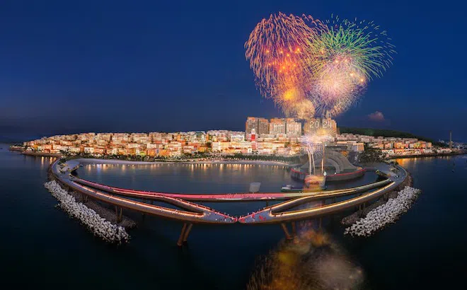 Báo Italy: “Cầu Hôn là nơi có cảnh hoàng hôn gợi cảm nhất thế giới”