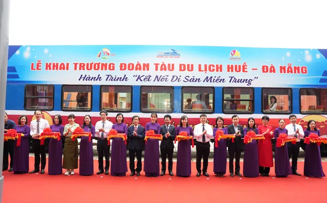 Khai trương đoàn tàu “kết nối di sản miền Trung”