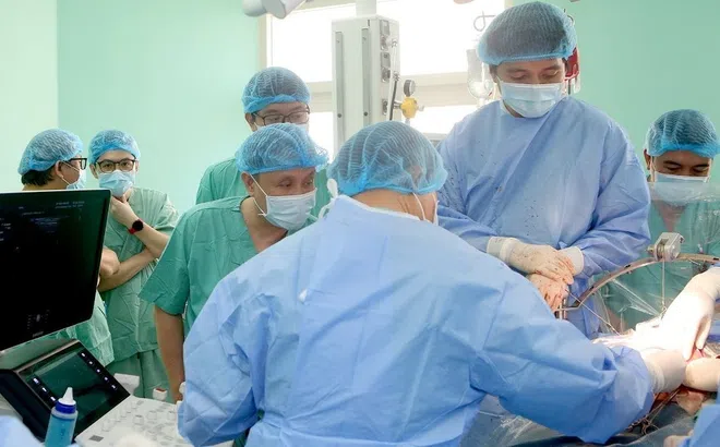 Bệnh viện Trung ương Huế lập 3 kỷ lục ghép tạng trong 48 giờ